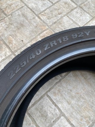 Neumáticos 225/40 R18 KUMHO