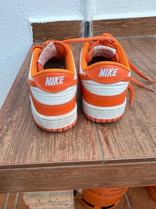 Nike Dunk Low Naranja y Blanco N35