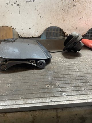 Tapa depósito gasolina Audi A4 B7 + tapón