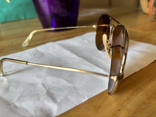 Gafas de sol Ray-Ban polarizadas doradas