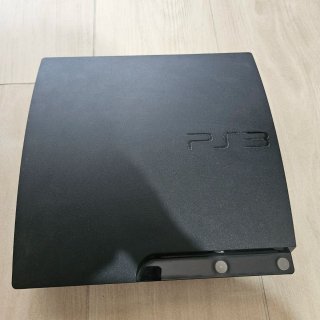 PlayStation 3 + 6 Giochi + Controller