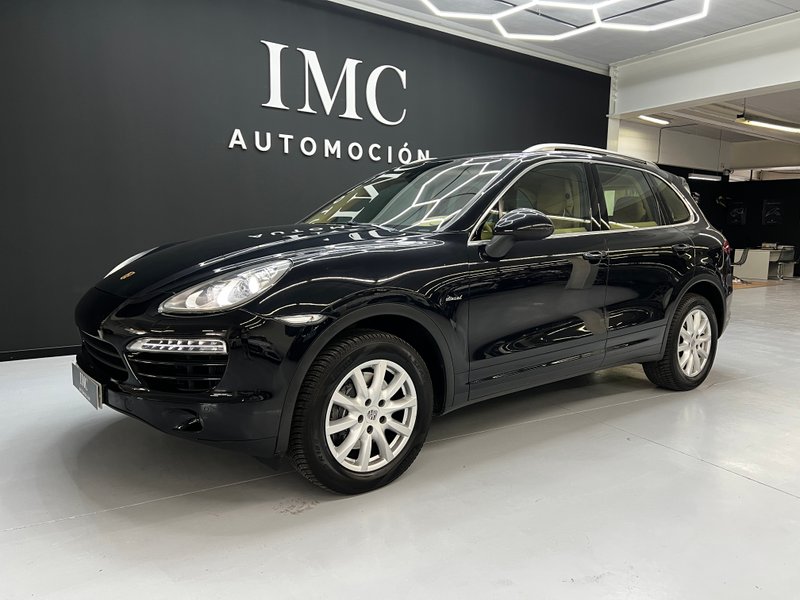 Porsche Cayenne 2012 - foto 1
