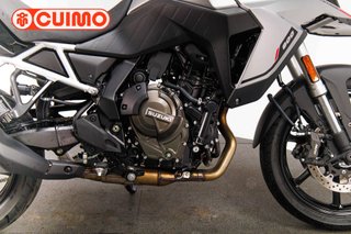 SUZUKI V-STROM 800