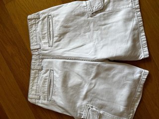 Pantalón corto blanco Bershka