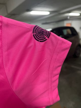 Camiseta Deportiva Mujer Boriken Rosa Neón Talla S
