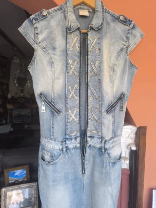 Vestido tejano con cordones y cremallera