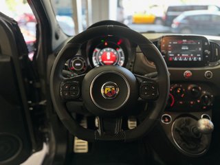 Abarth 695 Competizione 2024