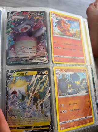 Album pokemon con cromos