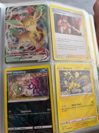 Album pokemon con cromos