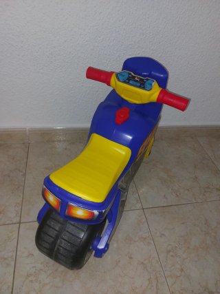 Moto Infantil Molto 94 3000