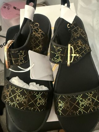 Sandalias Guess Negras Doradas Talla 36