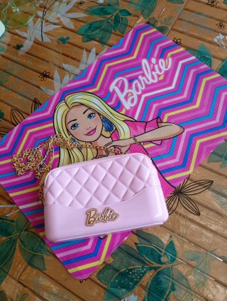Borsetta rosa Barbie trapuntata.
