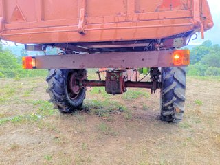 Remolque con tracción para tractor