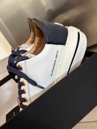 Alexander Smith Sneakers