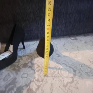 Zapatos de tacón Zara negros