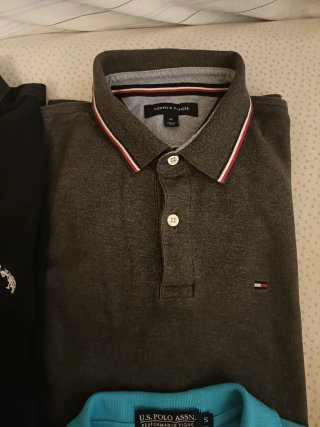 Lote 4 polos Tommy Hilfiger y polo Assn