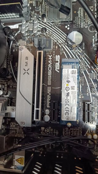 PC Ryzen 5 7600, 16GB DDR5 5600, 512GB NVMe