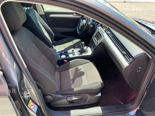 CUOTA 230€ - Volkswagen Passat 2017 1.6 120CV