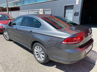 CUOTA 230€ - Volkswagen Passat 2017 1.6 120CV