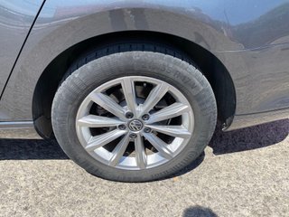 CUOTA 230€ - Volkswagen Passat 2017 1.6 120CV