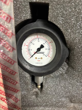 Maleta Comprobación presionBombas