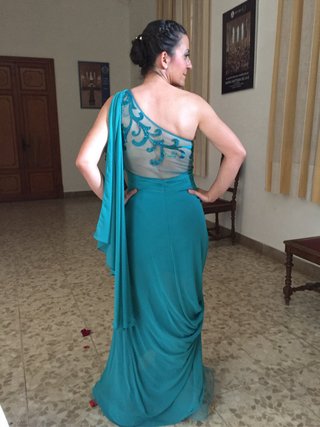 Vestido largo Lexus talla 12 equivalente a S/36.