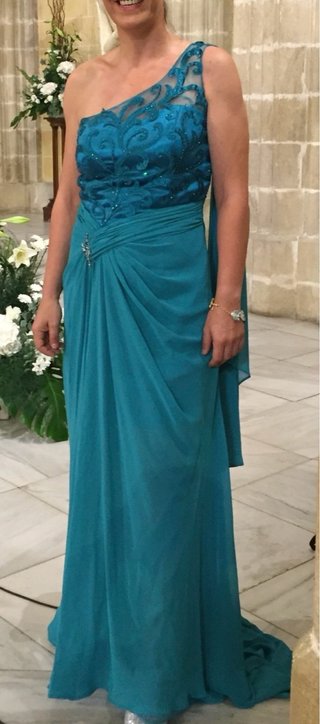 Vestido largo Lexus talla 12 equivalente a S/36.