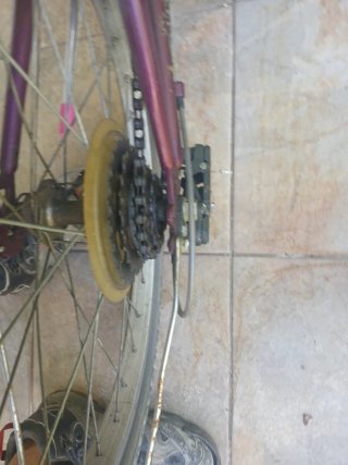 Bicicleta infantil morada B'Twin