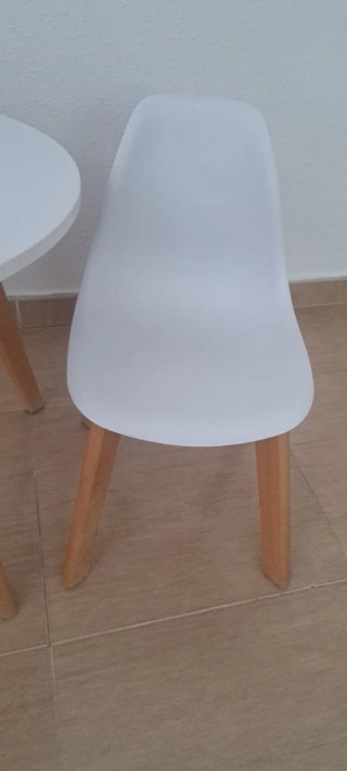 Mesa y 2 Sillas Nórdicas Infantiles