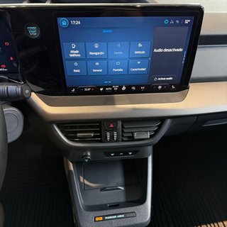 Ford E-Transit Courier 2026