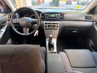 Toyota Corolla 1.6 VVT-i Sol