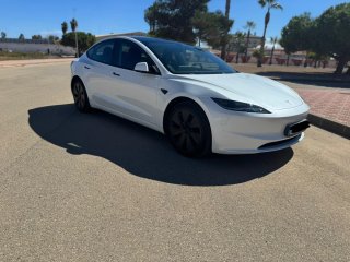 Tesla Model 3 2024