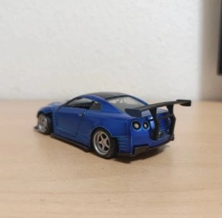 Maqueta Nissan gtr 1:32