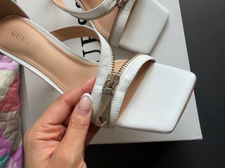 Sandalias Tacón Guess