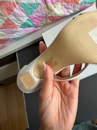 Sandalias Tacón Guess