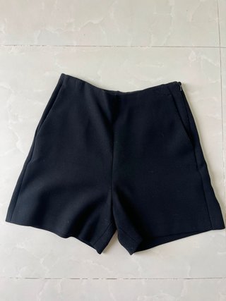 Shorts negros Massimo Dutti