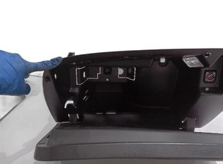 Guantera opel yp00054377 grandland hybrid 2692030