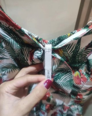 Vestido estampado tropical