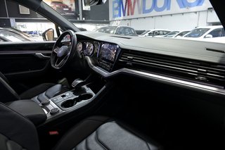 Volkswagen Touareg Prem Eleg 3.0 V6 TDI 210kW Tip 4M