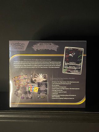 Pokémon Mega Evolution: Pitch Black ETB Selada