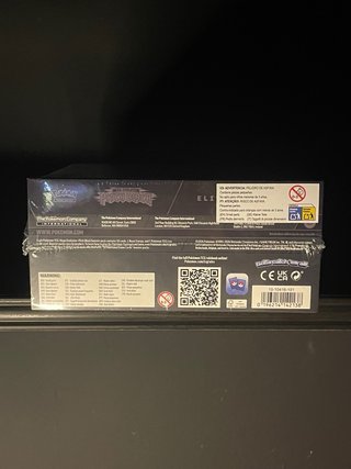 Pokémon Mega Evolution: Pitch Black ETB Selada