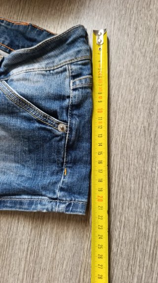 Gaudi Jeans shorts vita bassa taglia 27