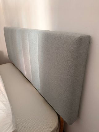 Colchón, base y cabecero gris