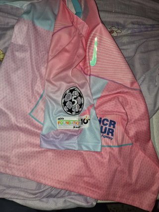 Camiseta Fútbol Nike Rosa y Azul