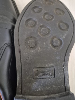 Zapato de cuero negro talla 41