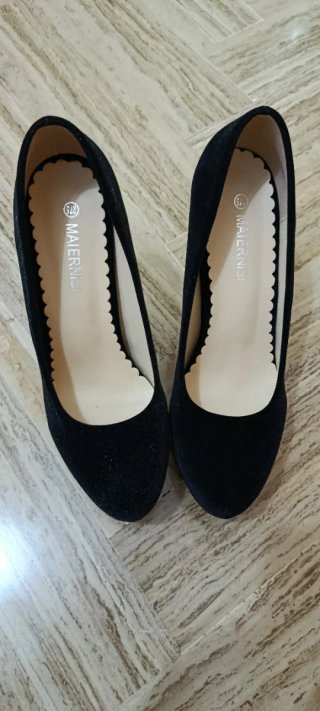 Décolleté nero
