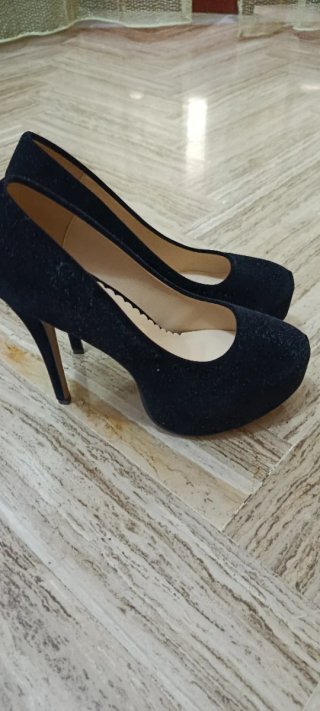 Décolleté nero