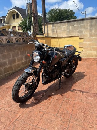 FB MONDIAL HPS 125 CAFE RACER