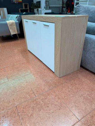 Cómoda moderna blanca y madera