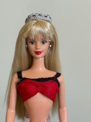 Barbie Red Velvet 90s